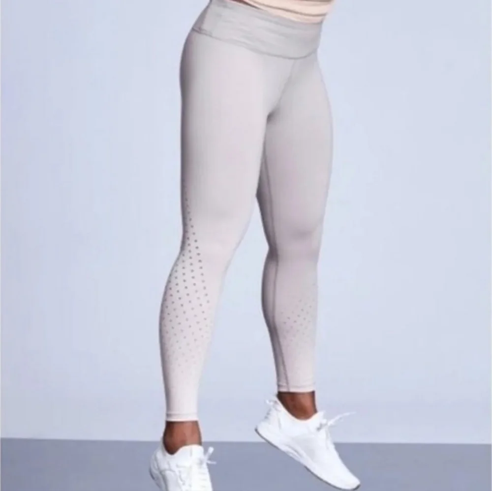 Athleta Contender Aero 78 Tight Legging Blue Ombre - Size Medium - Picture 11 of 11